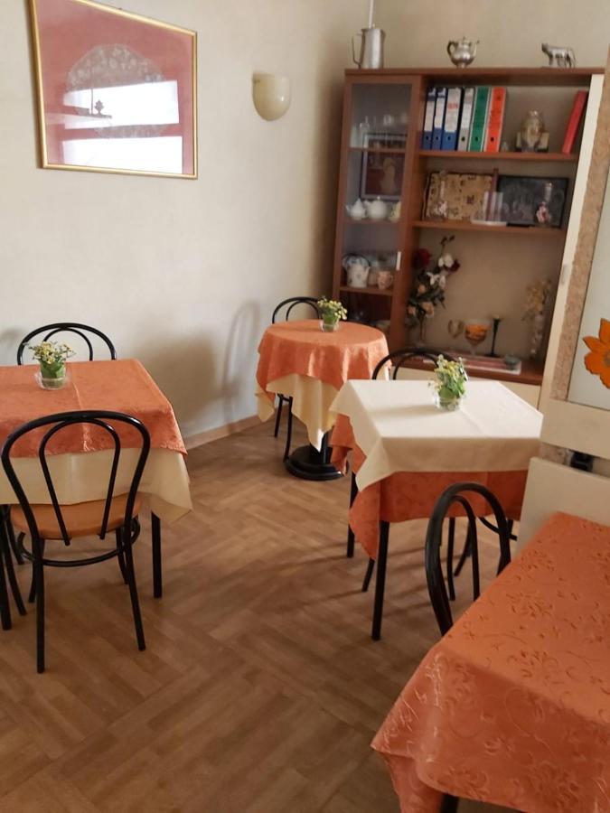 Hotel Centrale Chiusi Ngoại thất bức ảnh