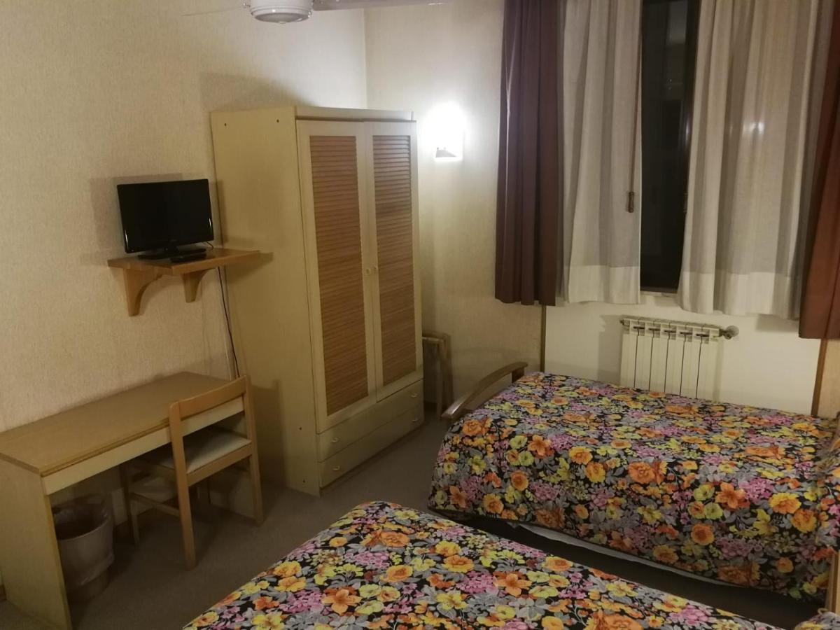 Hotel Centrale Chiusi Ngoại thất bức ảnh